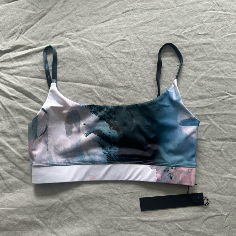 NWT! Carbon38 Dreamy Camo Sports Bra
